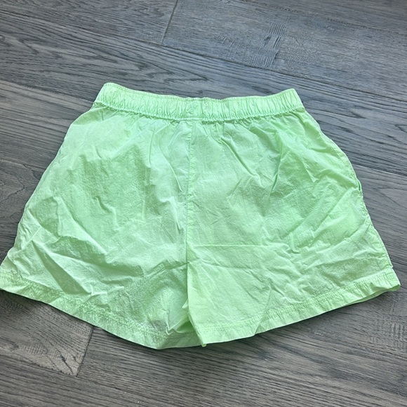 TNA | Aritzia Claremont shorts in fresh mint green - Picture 13 of 13